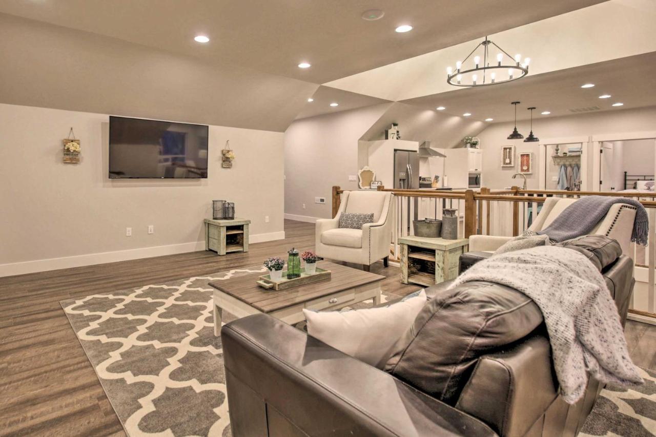 Chic Farmhouse With Creek In Heart Of Wine Country! 맥민빌 외부 사진