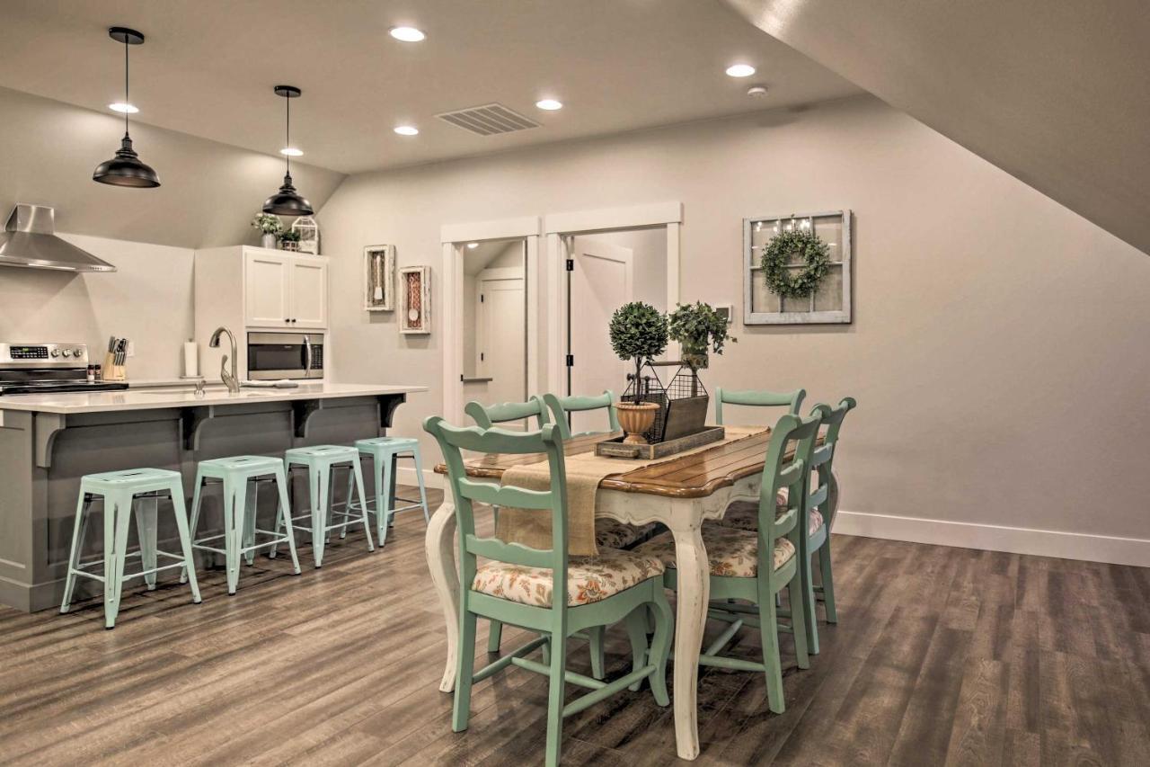 Chic Farmhouse With Creek In Heart Of Wine Country! 맥민빌 외부 사진
